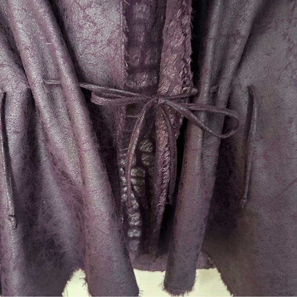 Chi by Falchi Poncho Cape Coat Purple Animal Print Fairy Bell Sleeves Size XS - Picture 10 of 10